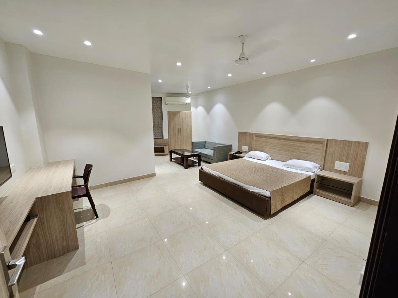 Hotel Bagla Atithi Banaras Varanasi Exterior photo