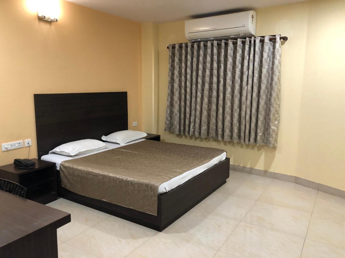 Hotel Bagla Atithi Banaras Varanasi Exterior photo